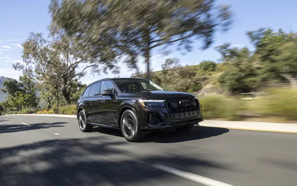 Cars wallpapers Audi Q7 55 TFSI quattro (Tamarind Brown Metallic) US-spec - 2025