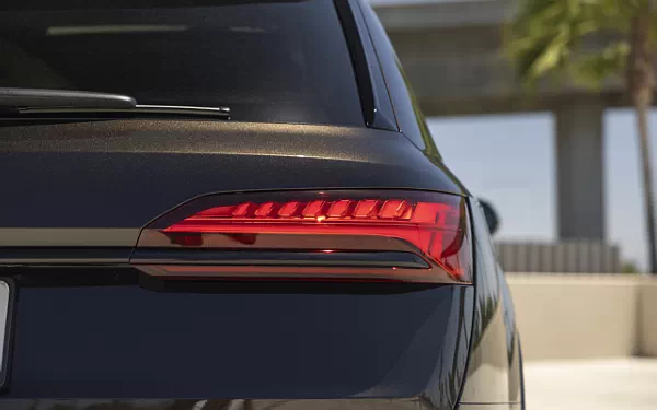 Cars wallpapers Audi Q7 55 TFSI quattro (Tamarind Brown Metallic) US-spec - 2025