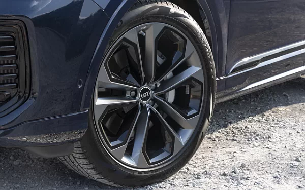 Cars wallpapers Audi Q7 55 TFSI quattro (Waitomo Blue Metallic) US-spec - 2025