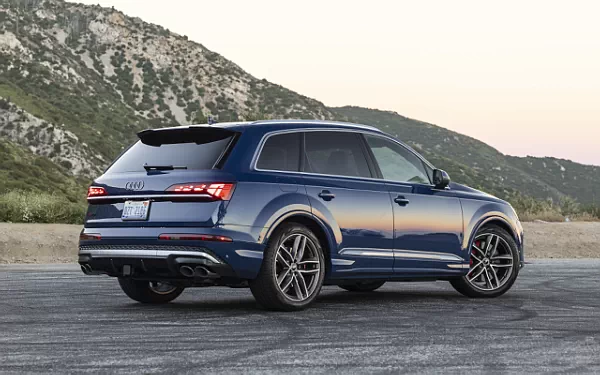 Cars wallpapers Audi SQ7 TFSI (Ascari Blue Metallic) US-spec - 2025