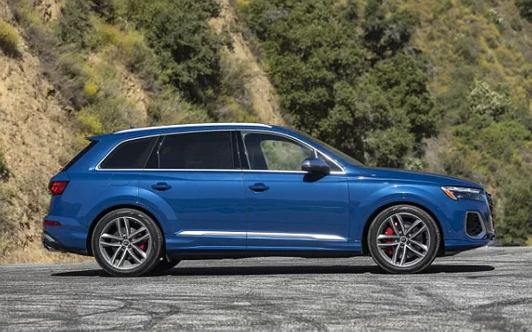 Cars wallpapers Audi SQ7 TFSI (Ascari Blue Metallic) US-spec - 2025