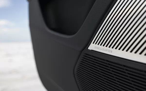 Cars wallpapers Audi SQ8 TFSI quattro (Chili Red Metallic) US-spec - 2025