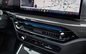 Cars wallpapers BMW 330i M Sport - 2024