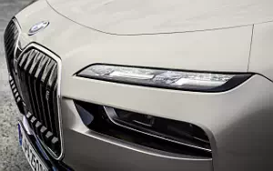 Cars wallpapers BMW i7 xDrive60 - 2022