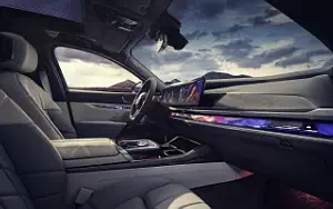 Cars wallpapers BMW M760e xDrive - 2022