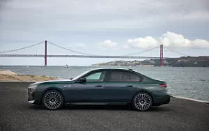 Cars wallpapers BMW i7 M70 xDrive (Aurora Diamond Green) - 2023