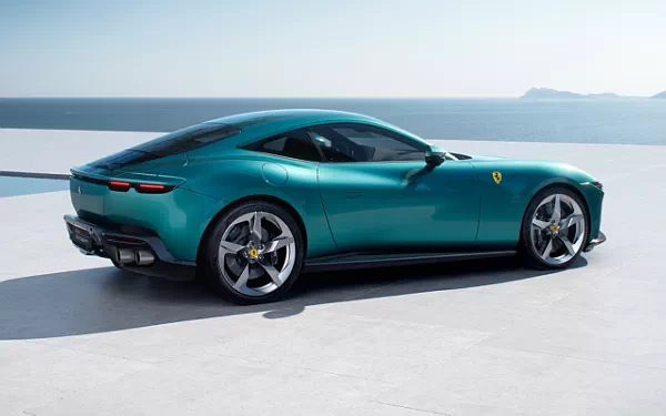 Cars wallpapers Ferrari Amalfi (Verde Costiera) - 2025