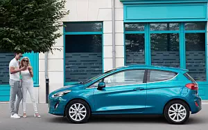 Cars wallpapers Ford Fiesta Titanium 3door - 2017