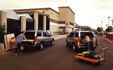 GMC Envoy XUV - 2004