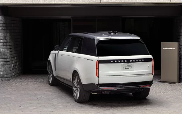 Cars wallpapers Range Rover SV Bespoke 1858 Edition Japan-spec - 2024