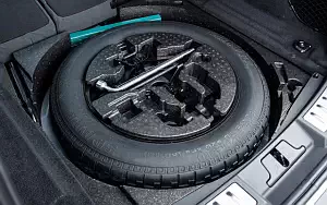 Cars wallpapers Range Rover Evoque R-Dynamic (Seoul Pearl Silver) - 2019