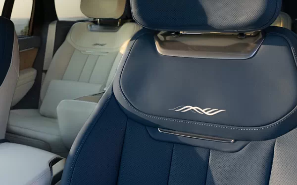 Cars wallpapers Range Rover SV Riviera Edition - 2024