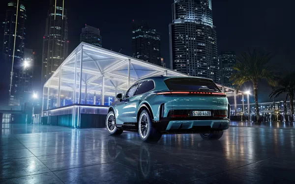 Cars wallpapers Porsche Cayenne Turbo Electric - 2026