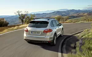 Cars wallpapers Porsche Cayenne - 2010