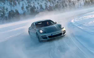 Cars wallpapers Porsche Panamera 4S - 2013