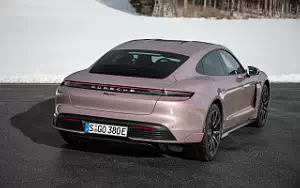 Cars wallpapers Porsche Taycan (Frozen Berry Metallic) - 2021
