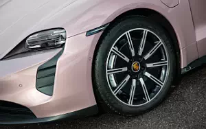 Cars wallpapers Porsche Taycan (Frozen Berry Metallic) - 2021