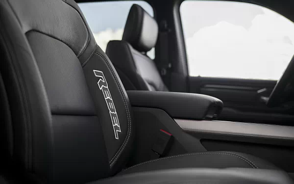 Cars wallpapers Ram 1500 Rebel (Billet Silver Metallic/Diamond Black) - 2024