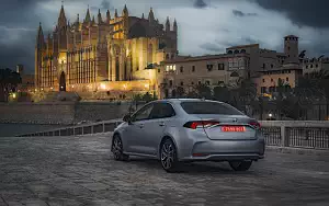 Cars wallpapers Toyota Corolla Sedan Hybrid - 2019