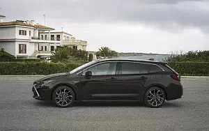 Cars wallpapers Toyota Corolla Touring Sports Hybrid 2.0L - 2019