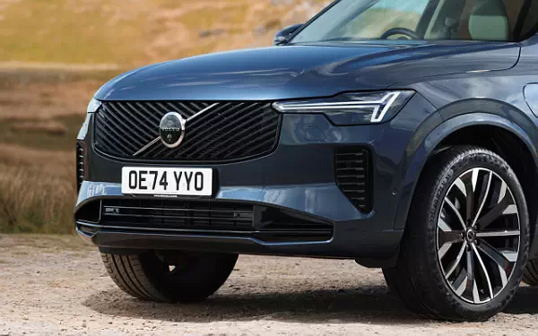 Cars wallpapers Volvo XC90 T8 Recharge AWD UK-spec - 2024