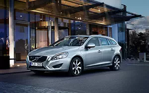 Cars wallpapers Volvo V60 Plug-in-Hybrid - 2013