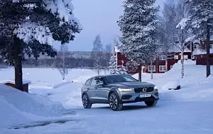 Cars wallpapers Volvo V60 T5 Cross Country - 2019