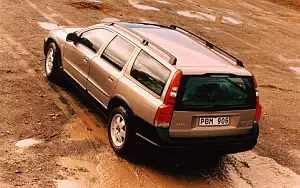 Cars wallpapers Volvo V70 XC - 2001